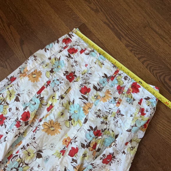 CABI pleated, floral print cotton skirt - Picture 3 of 9